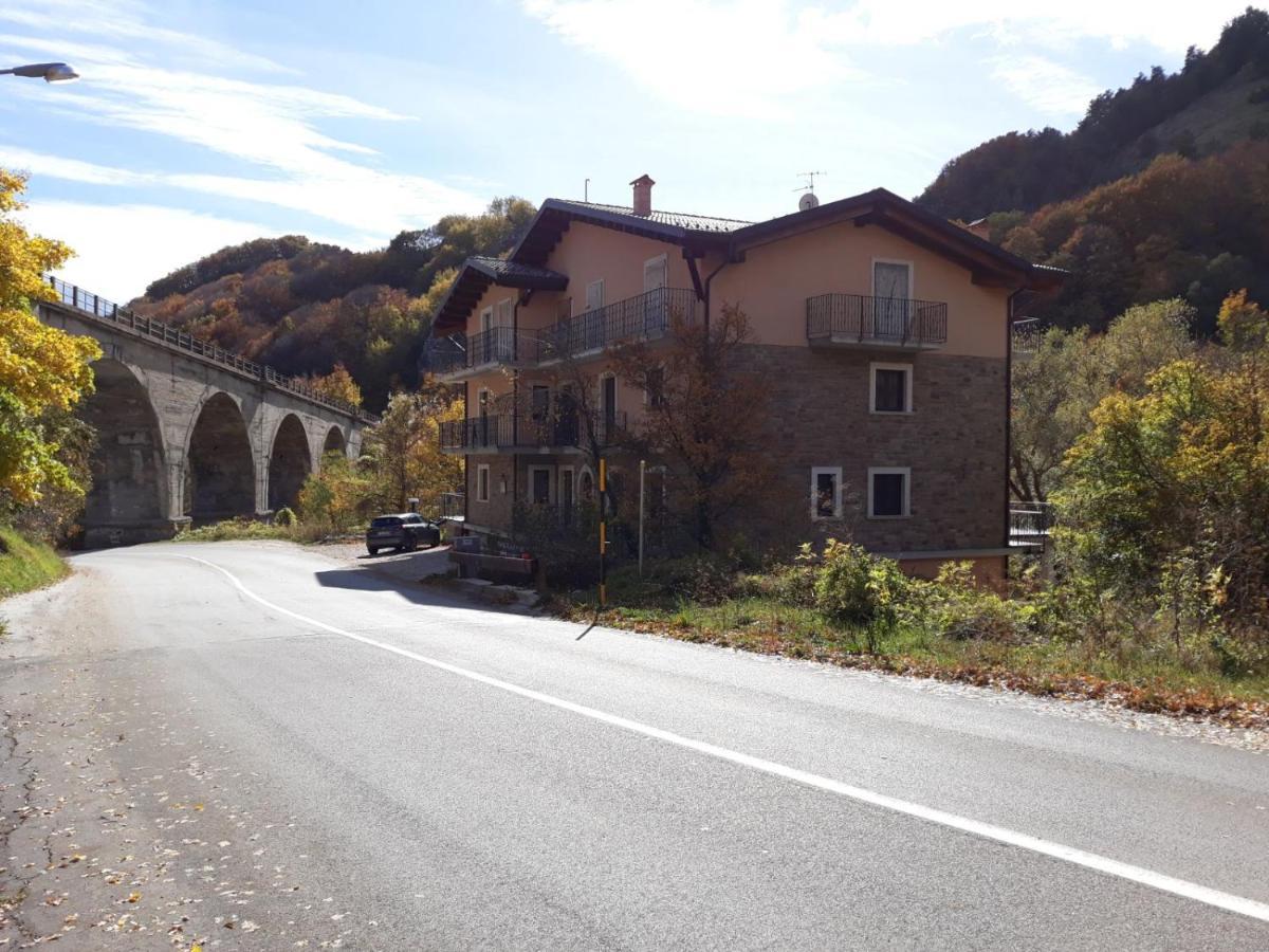 B&B Il Ghiro Рокказаро Экстерьер фото
